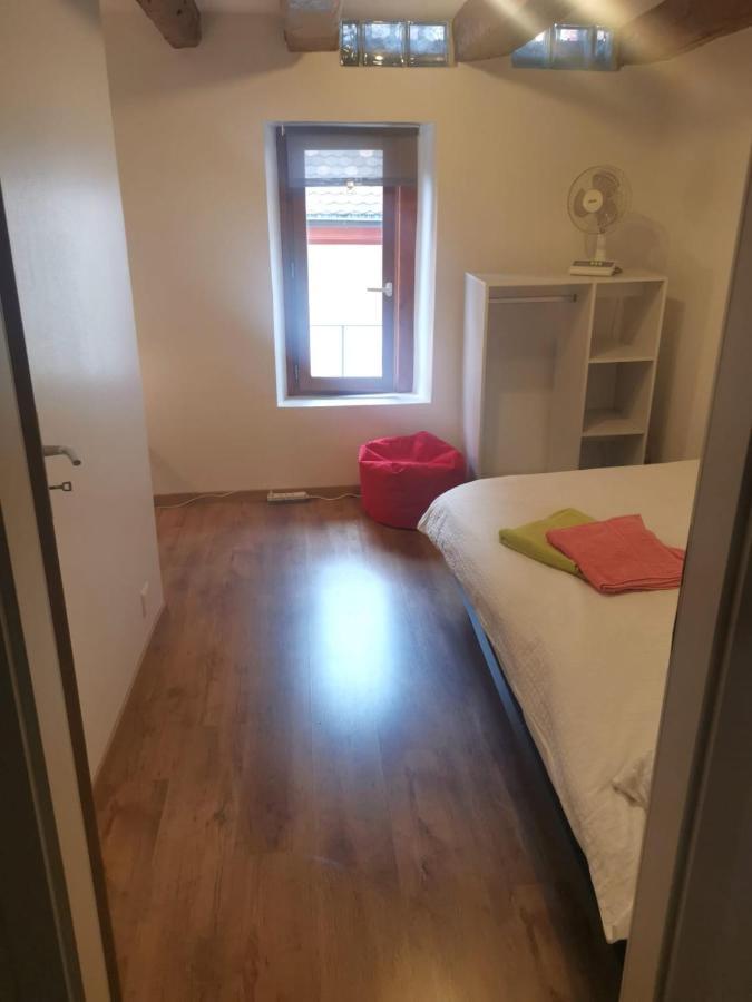 Hostel La Bergerie La Neuveville Zewnętrze zdjęcie